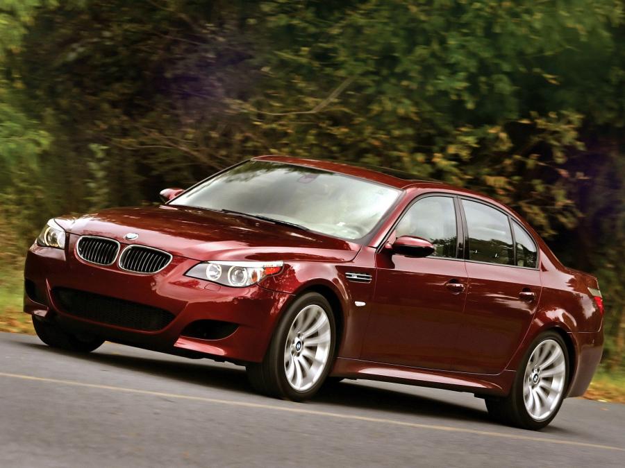  BMW M5 2005 года  (US) (фото 29 из 35)